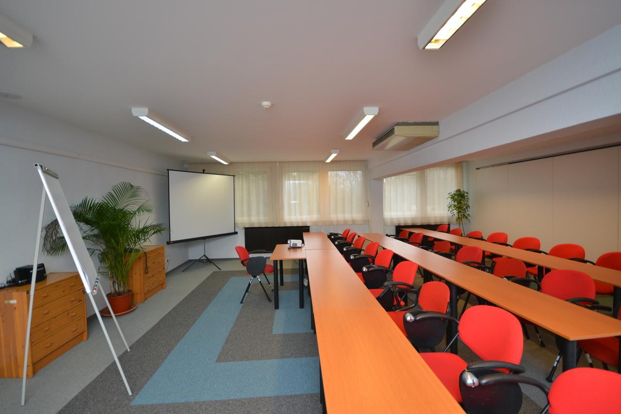 Otp Hotel Budapest Ngoại thất bức ảnh
